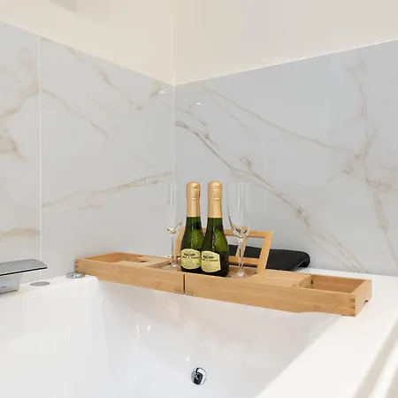 Exclusive Jacuzzi Apartment Malaga